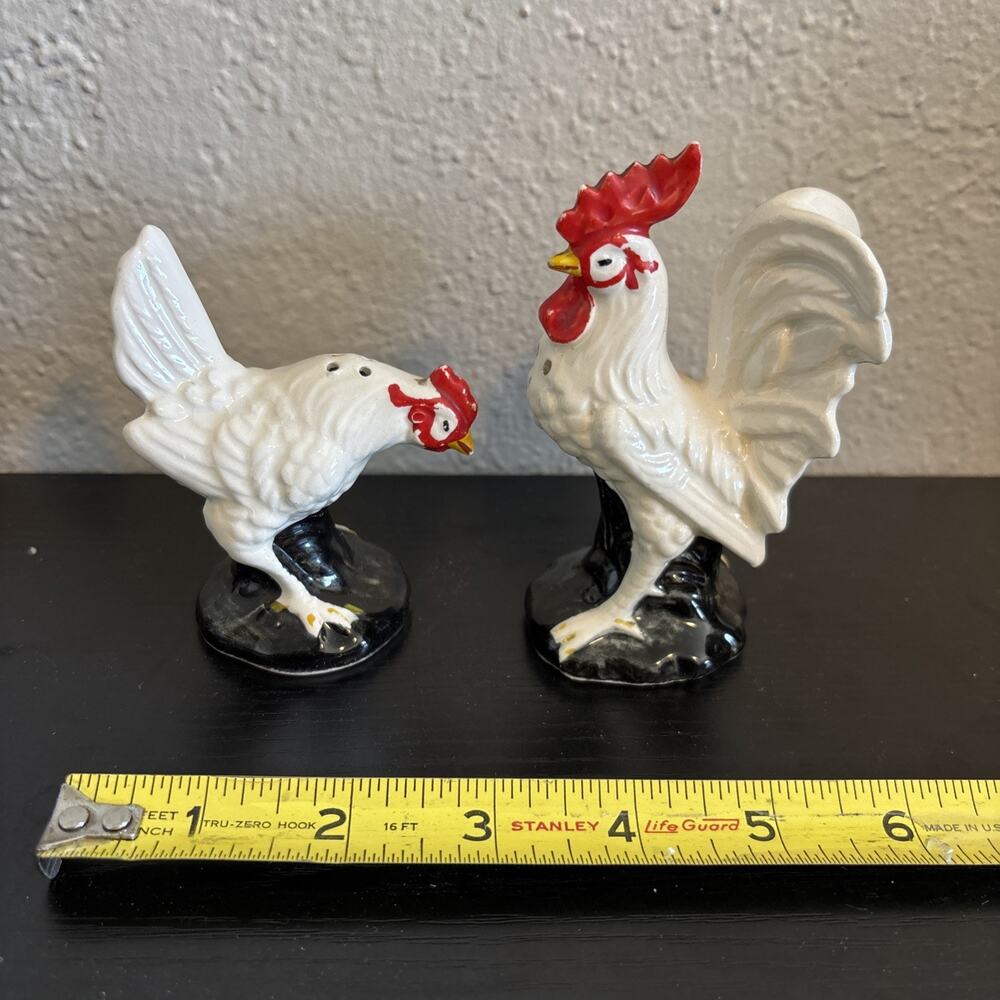 Vintage Ceramic Chicken Rooster & Hen Salt And Pepper Shaker Set